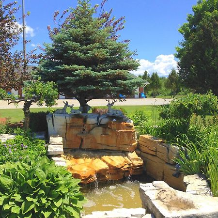 Manitoulin Inn Mindemoya المظهر الخارجي الصورة