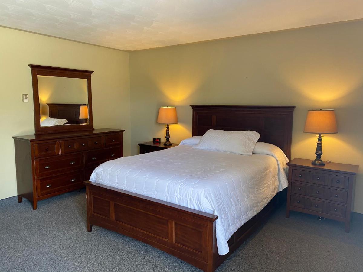 Manitoulin Inn Mindemoya المظهر الخارجي الصورة
